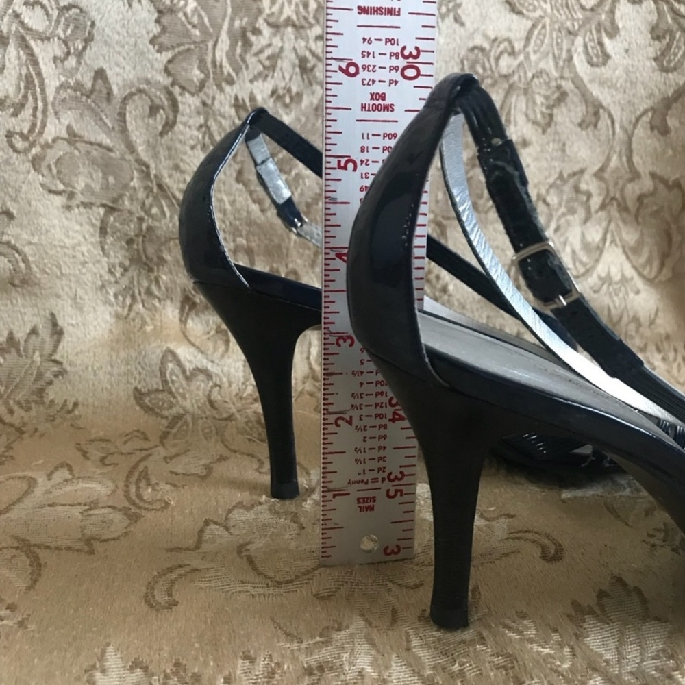 Heels - Picture 2 of 2